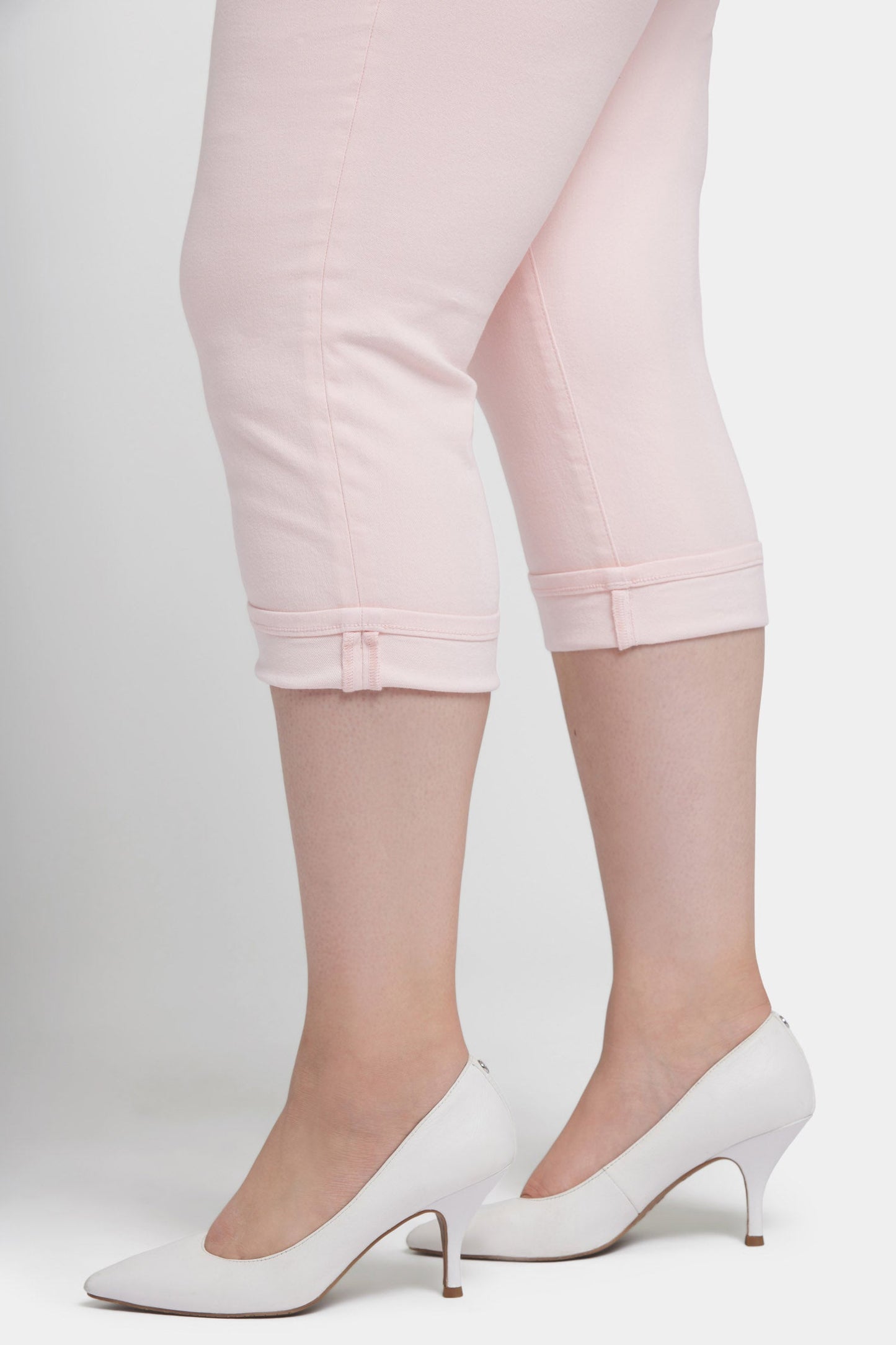 Marilyn Straight Crop Jeans In Plus Size - Crystal Pink